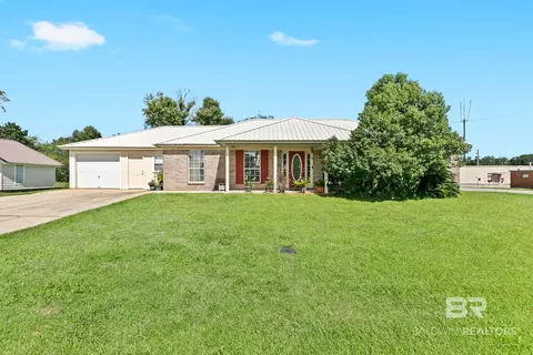202 W Hamm St, Summerdale, AL 36580