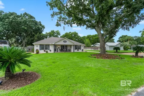 1427 Pineridge Dr, Gulf Shores, AL 36542