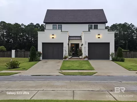 2880 Straits Blvd, Gulf Shores, AL 36542
