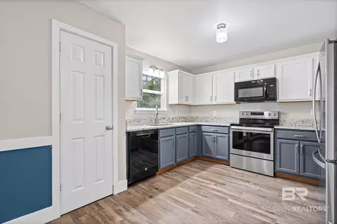 Kitchen - 16612 Sugar Loop, Foley, AL 36535 photo 3 of 4