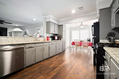 Kitchen - 5009 Chaucer Dr, Mobile, AL 36693 photo 2 of 2