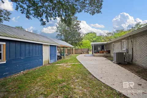 Exterior - 5009 Chaucer Dr, Mobile, AL 36693 photo 5 of 5