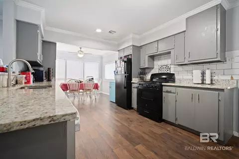 Kitchen - 5009 Chaucer Dr, Mobile, AL 36693 photo 1 of 2