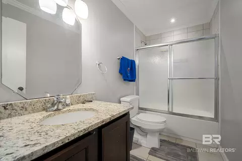 Bath - 5009 Chaucer Dr, Mobile, AL 36693 photo 2 of 2