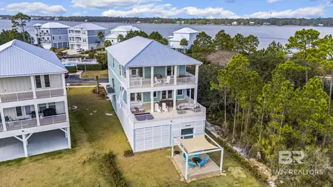 927 Heron Point Dr, Gulf Shores, AL 36542