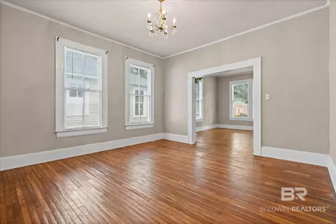 Living - 54 Houston St, Mobile, AL 36606 photo 6 of 12
