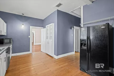 Entry Way - 54 Houston St, Mobile, AL 36606 photo 2 of 5