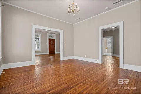 Living - 54 Houston St, Mobile, AL 36606 photo 7 of 12