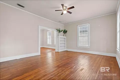 Living - 54 Houston St, Mobile, AL 36606 photo 1 of 12