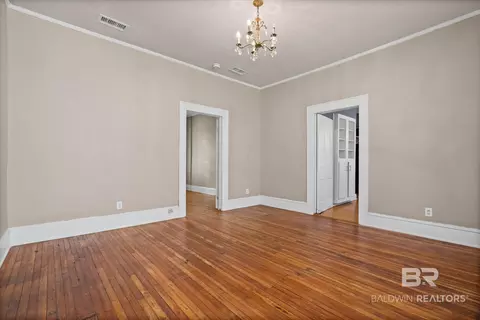 Living - 54 Houston St, Mobile, AL 36606 photo 5 of 12