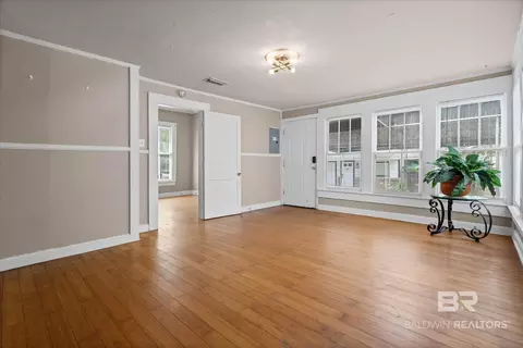Living - 54 Houston St, Mobile, AL 36606 photo 9 of 12