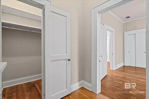 Entry Way - 54 Houston St, Mobile, AL 36606 photo 4 of 5