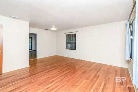 Living - 5658 Diane Dr, Mobile, AL 36618 photo 1 of 6