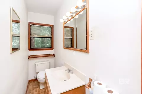 Bath - 5658 Diane Dr, Mobile, AL 36618 photo 3 of 3