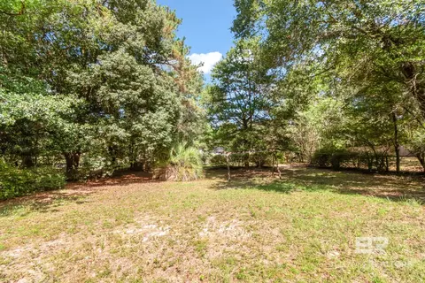 Exterior - 5658 Diane Dr, Mobile, AL 36618 photo 7 of 8