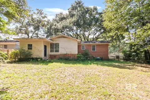 Exterior - 5658 Diane Dr, Mobile, AL 36618 photo 8 of 8