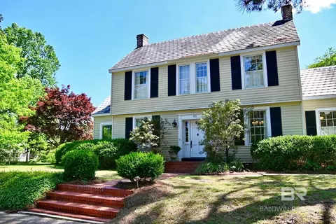 65 York St, Monroeville, AL 36460