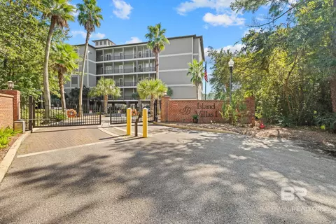 3944 Todd Ln #801, Gulf Shores, AL 36542