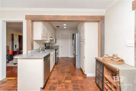 Kitchen - 4149 Burma Rd, Mobile, AL 36693 photo 1 of 4