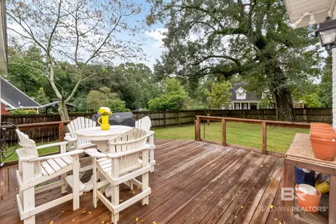 Exterior - 4149 Burma Rd, Mobile, AL 36693 photo 4 of 11