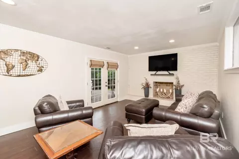 Living - 4149 Burma Rd, Mobile, AL 36693 photo 1 of 2