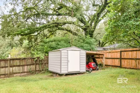 Exterior - 4149 Burma Rd, Mobile, AL 36693 photo 8 of 11
