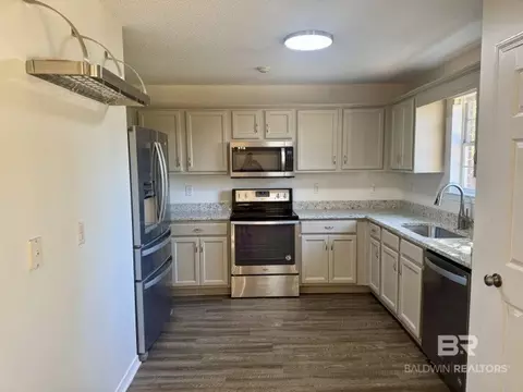 Kitchen - 9231 Brookshire Loop, Daphne, AL 36526 photo 1 of 3