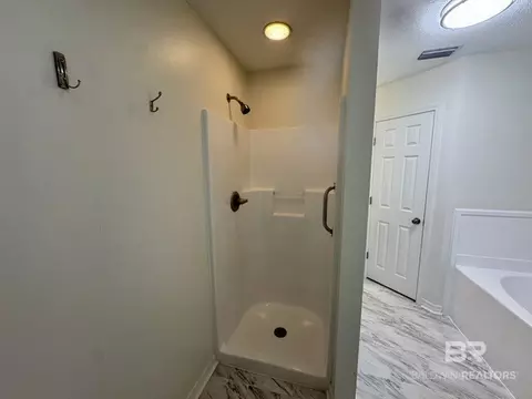 Bath - 9231 Brookshire Loop, Daphne, AL 36526 photo 3 of 3