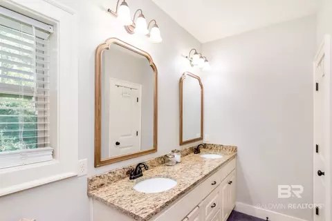 Bath - 28595 Shadow Ln, Daphne, AL 36526 photo 2 of 3