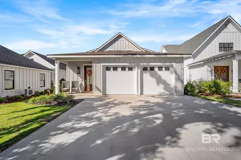 6330 Battles Rd, Fairhope, AL 36532