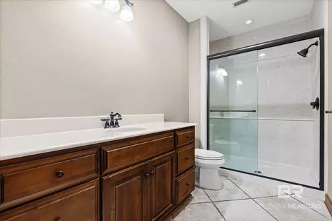 Bath - 2070 Repoll Rd, Mobile, AL 36695 photo 4 of 6