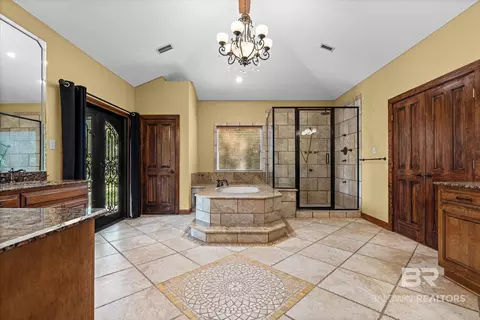 Bath - 2070 Repoll Rd, Mobile, AL 36695 photo 1 of 6