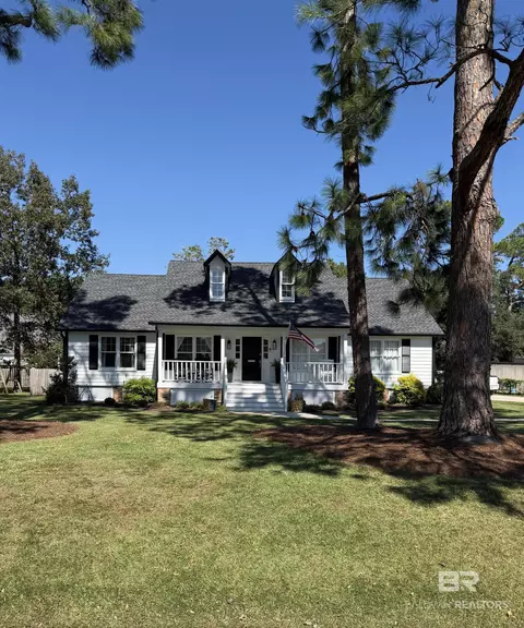 520 Wedgewood Dr, Gulf Shores, AL 36542