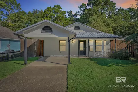 424 Palmetto Ct, Gulf Shores, AL 36542