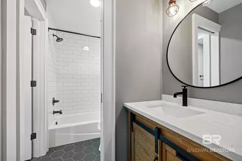 Bath - 703 Jordan Ln, Daphne, AL 36526 photo 9 of 11