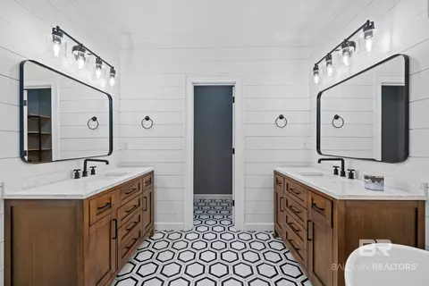 Bath - 703 Jordan Ln, Daphne, AL 36526 photo 2 of 11