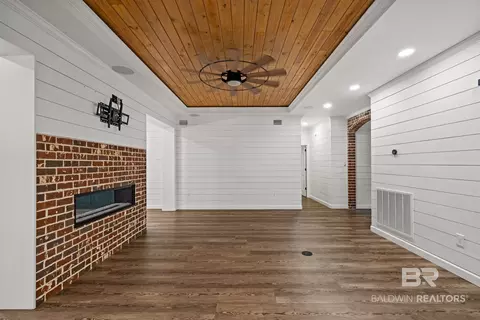 Living - 703 Jordan Ln, Daphne, AL 36526 photo 2 of 2