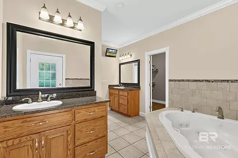 Bath - 1723 Wait Rd, Monroeville, AL 36460 photo 2 of 8