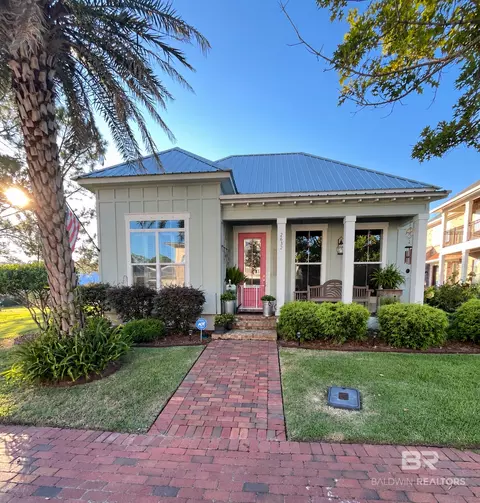 2632 Arcadia St, Gulf Shores, AL 36542
