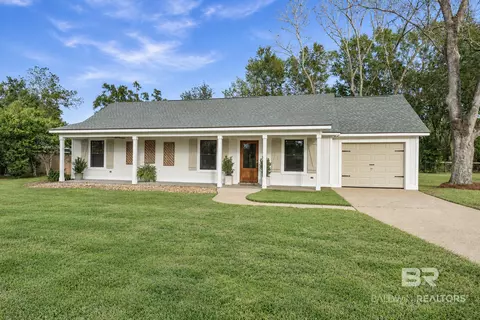 21276 S Meadows Dr, Fairhope, AL 36532