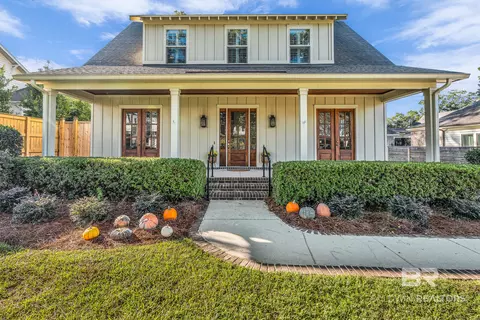 166 White Ave, Fairhope, AL 36532