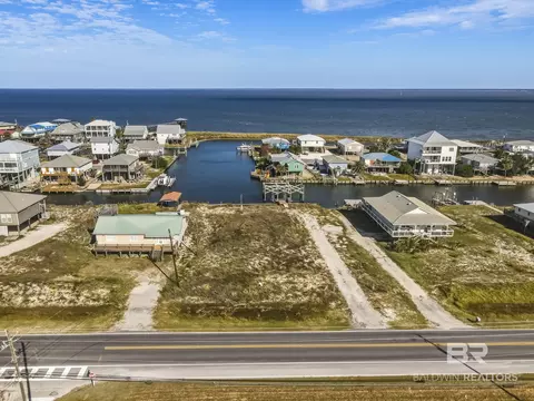 2218 Bienville Blvd, Dauphin Island, AL 36528