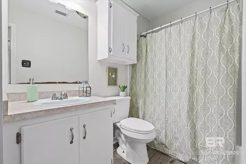 Bath - 2980 Barlett Dr, Mobile, AL 36608 photo 2 of 2
