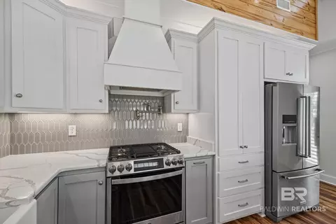 Kitchen - 28058 Migratory Way #100, Elberta, AL 36530 photo 4 of 7