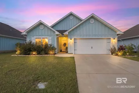 4111 Montague Dr, Gulf Shores, AL 36542