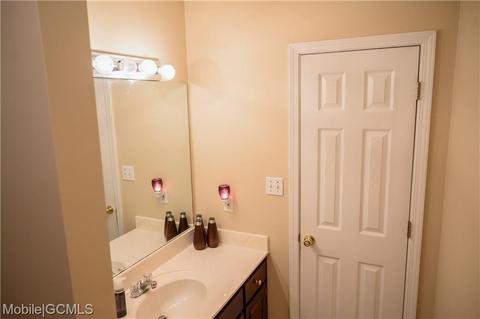 904 Linlen Ave, Mobile, AL 36609 photo 12