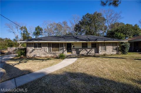 501 Barksdale Dr E, Mobile, AL 36606 photo 1