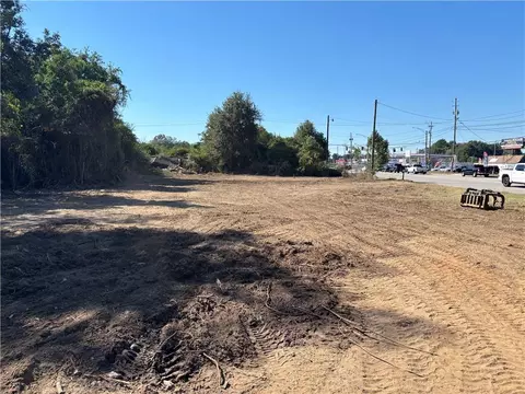 7767 Old Shell Rd, Mobile, AL 36608 photo 5