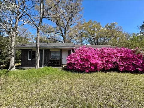 3260 Schillinger Rd N, Semmes, AL 36575