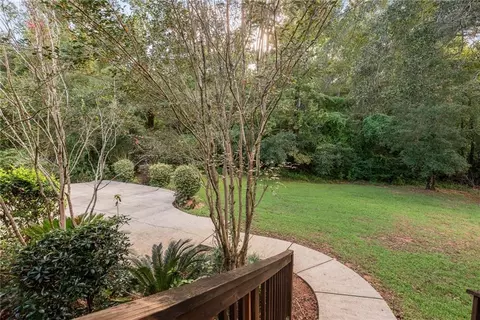 Exterior - 960 Creekstone Dr, Mobile, AL 36608 photo 6 of 8